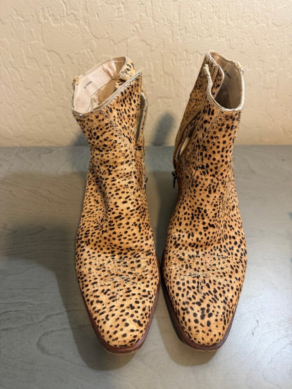 Dole vita ankle boots cheeta print